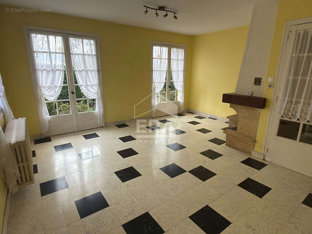 Terrain à BRETTEVILLE-L&#039;ORGUEILLEUSE