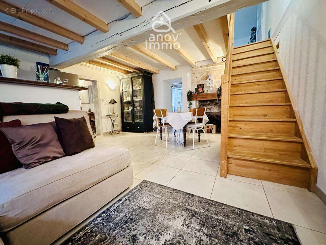 Maison à CHATEAUNEUF-SUR-CHARENTE