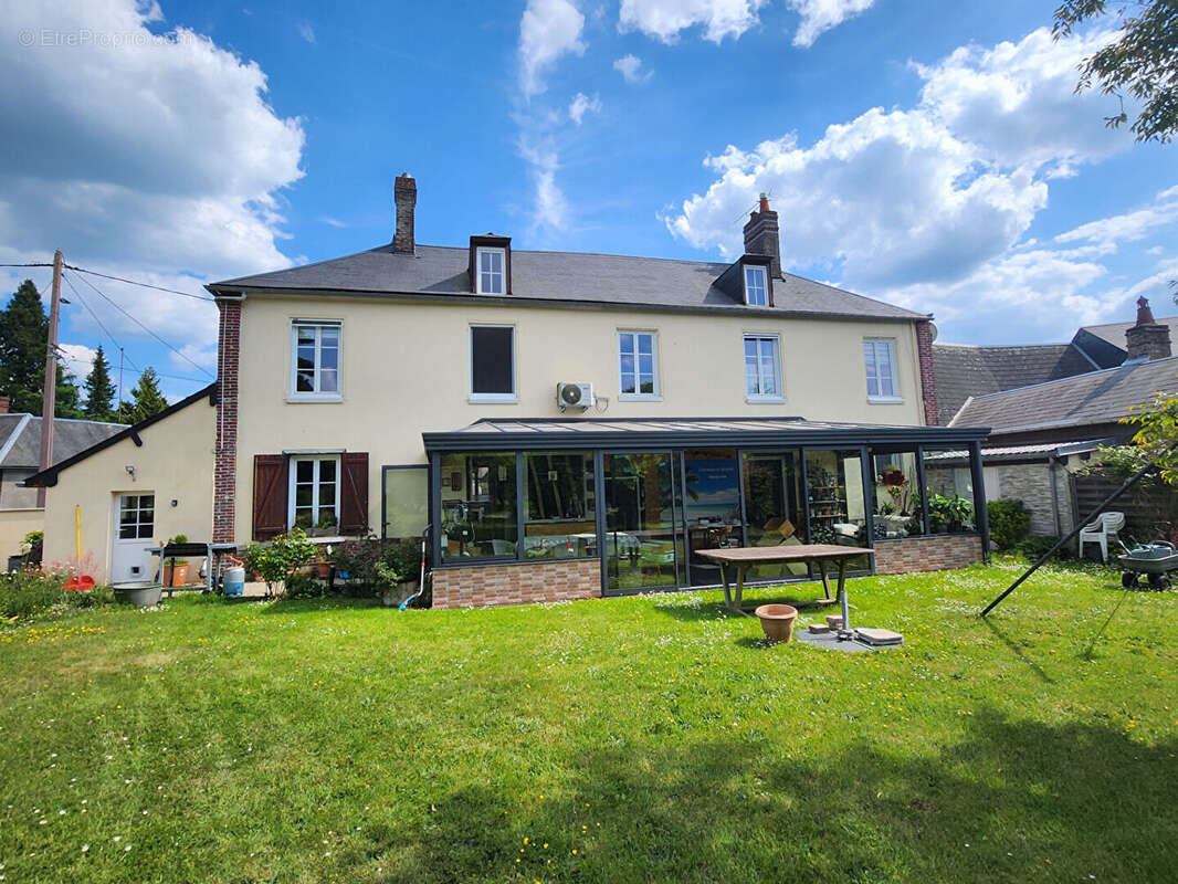 Maison à GRANDVILLIERS