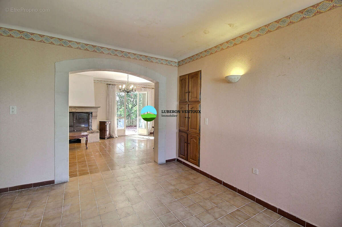 Modène, proche de Bedoin, grande maison familiale à découvrir - photo 4
