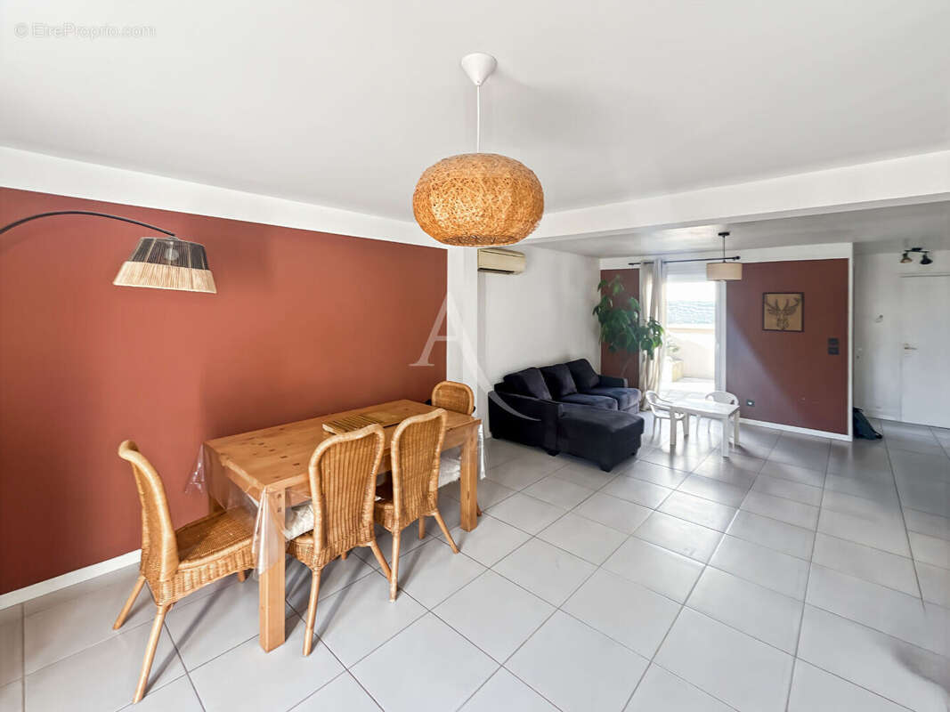 Maison à LES MUREAUX