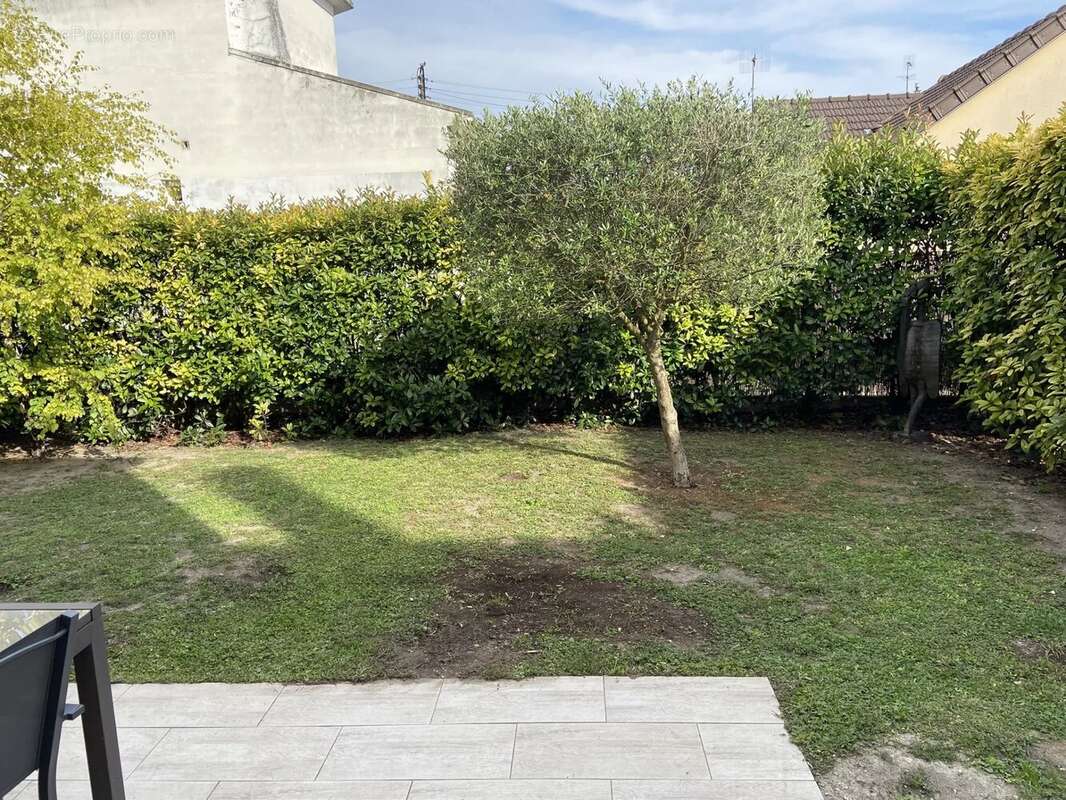 Maison à SARTROUVILLE