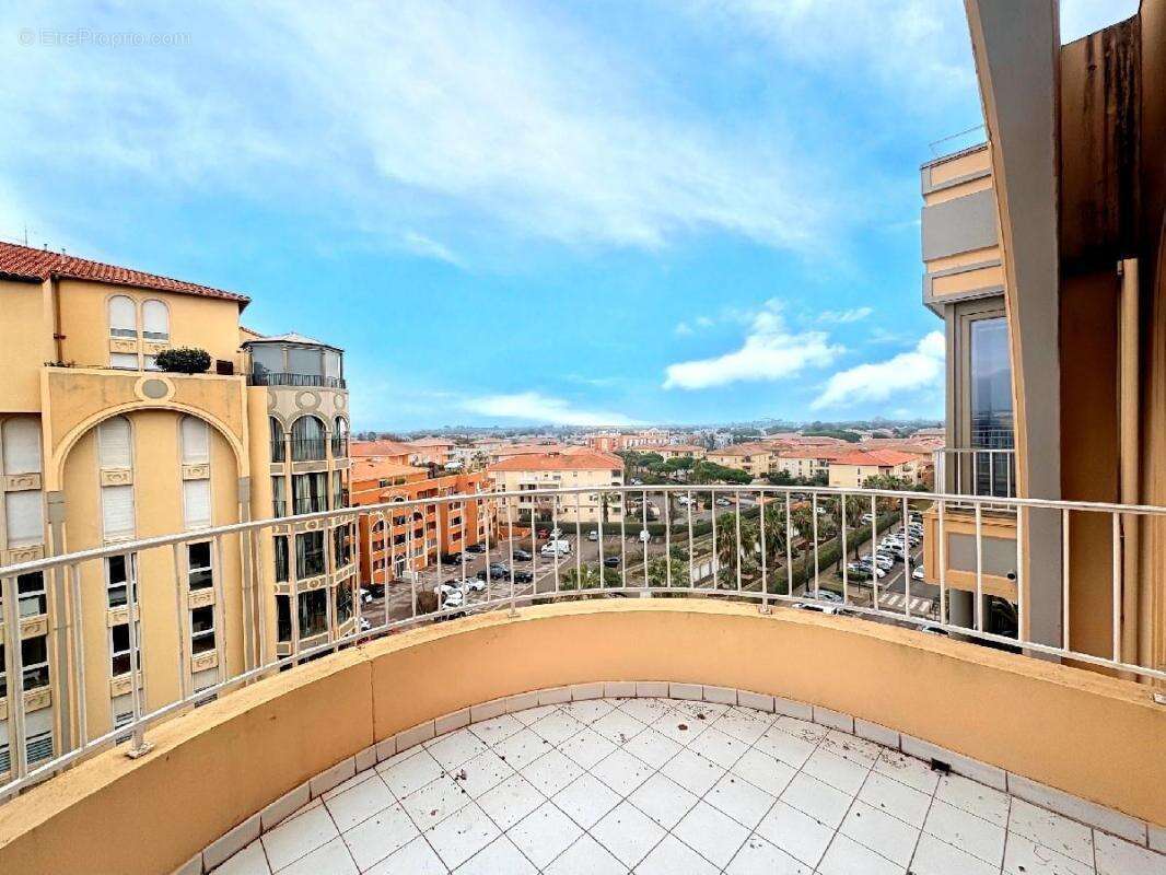 Appartement à LATTES