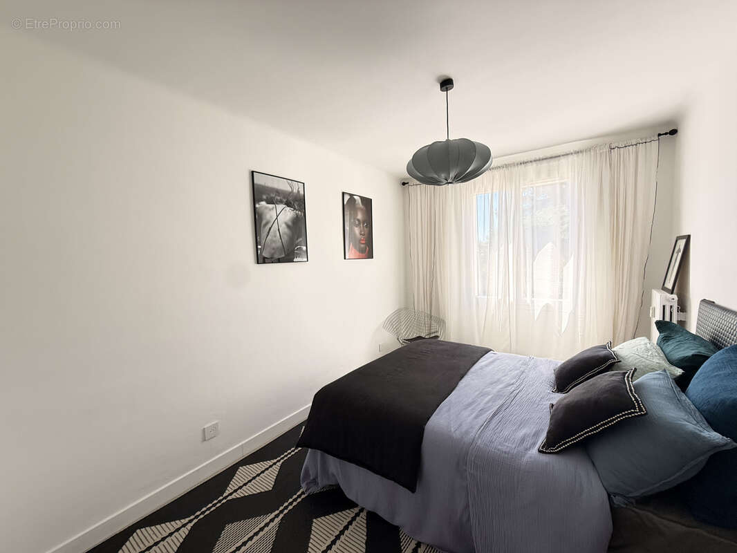 Appartement à SIX-FOURS-LES-PLAGES