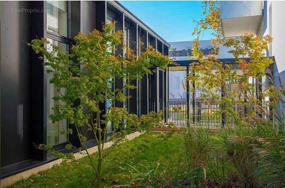 INVESTISSEMENT LOCATIF  CENON  Résidence Seniors Stella - Le Grand Cèdre - 6,57 % de rentabilité - photo 7