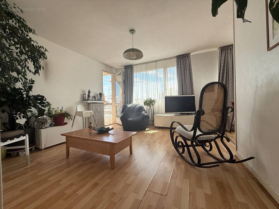 Appartement à RIS-ORANGIS