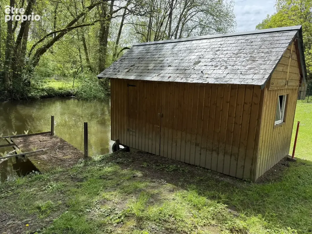 MAISON de 144 m2 sur 2 niveaux et grand garage, dépendances en bordure de Claise. - photo 16