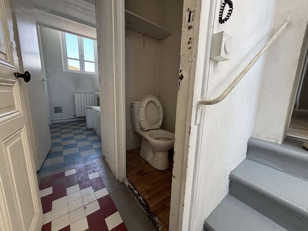 Appartement 320 m² à Romans-Sur-Isere  - photo 3