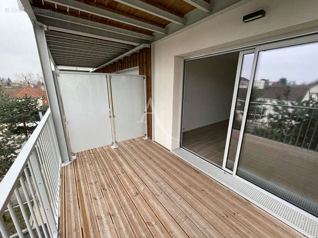 Appartement à SAINT-JEAN-DE-BRAYE