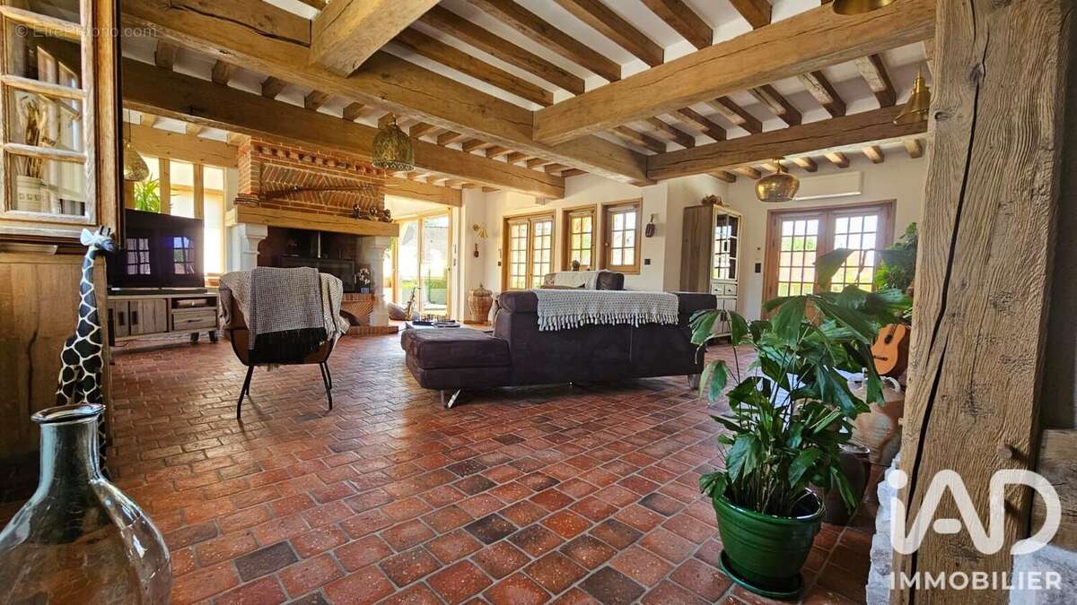 Maison 261 m² à Gisors  - photo 2