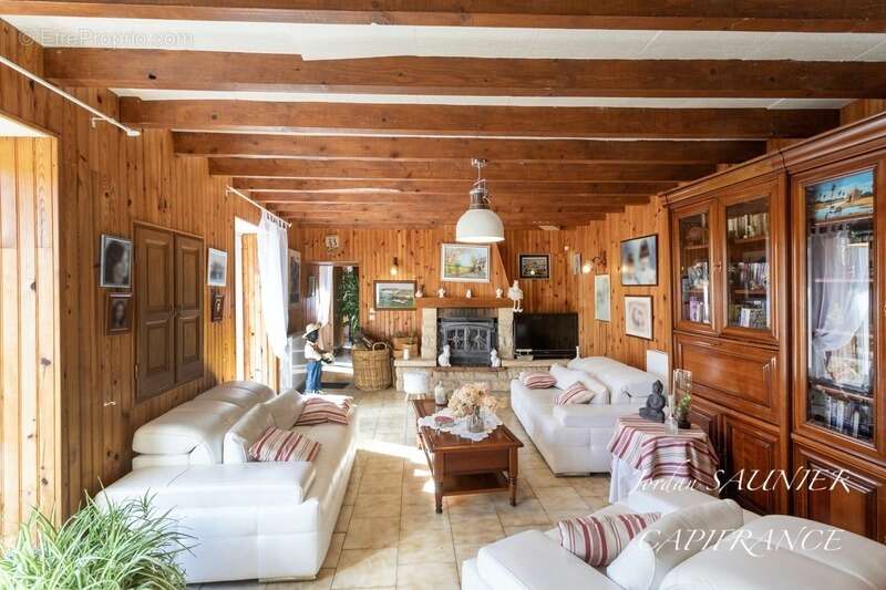 Maison à SAINT-JULIA