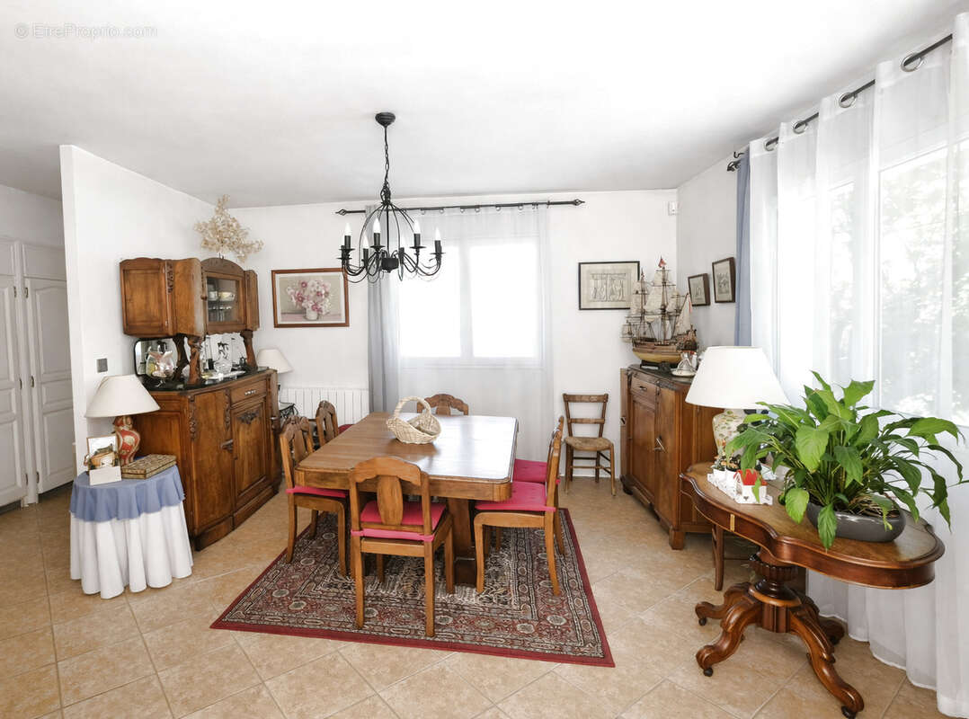 Maison à COUBRON