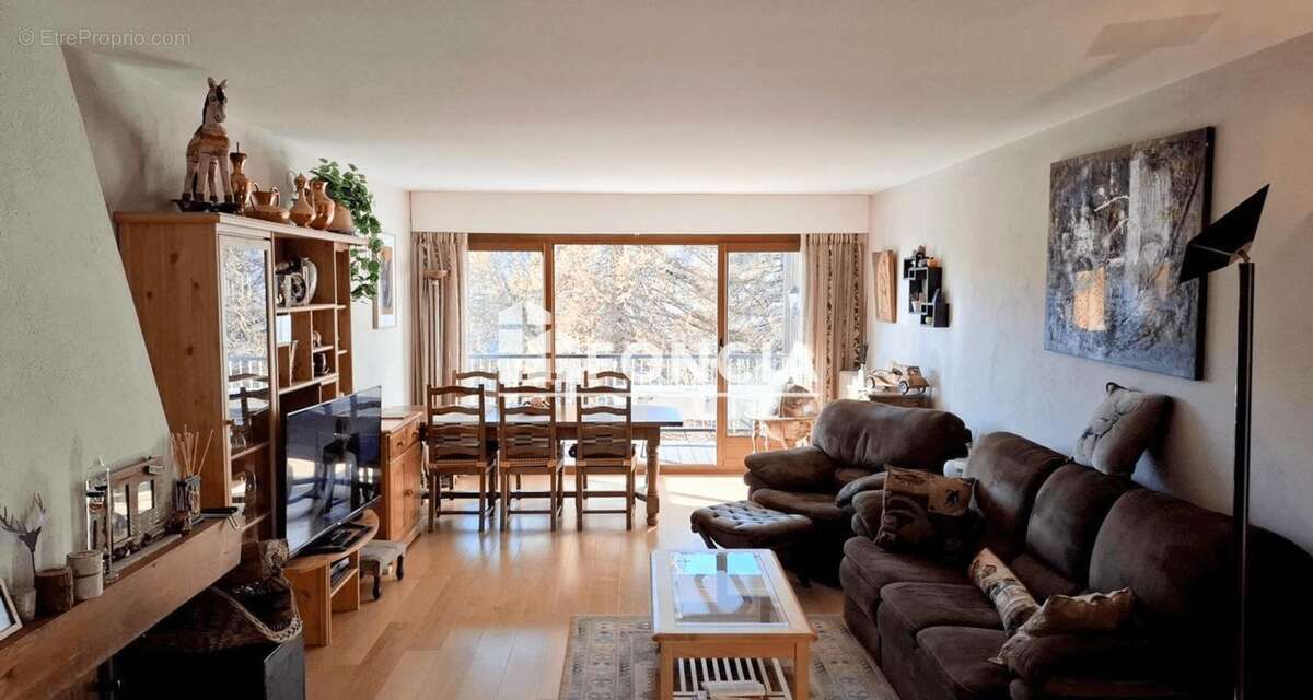 Appartement à PEONE