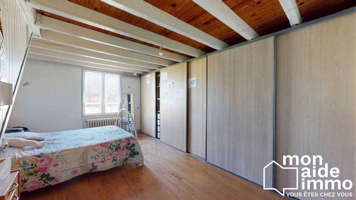 Chambre 2  - Maison à CENON