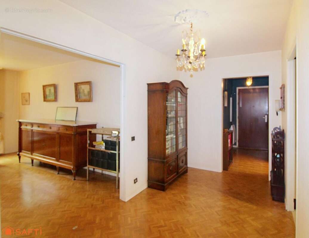 Photo 8 - Appartement à BOURG-LA-REINE