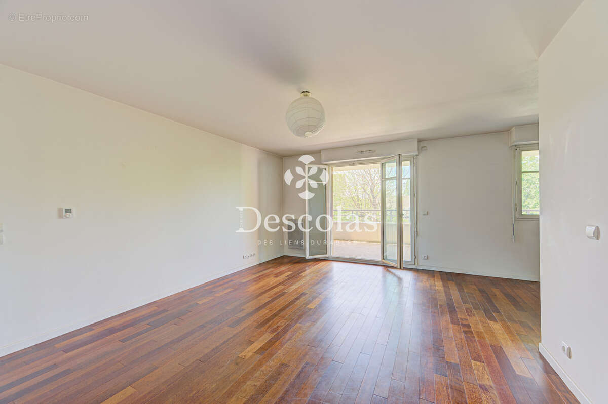SAINT-GERMAIN-EN-LAYE - Appartement avec terrasse 4 pièces - photo 4