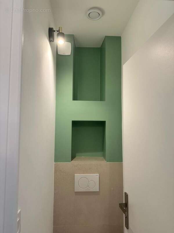 WC - Appartement à NICE