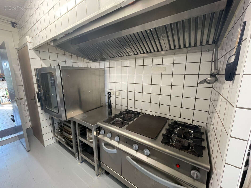 Commerce à MARSEILLETTE