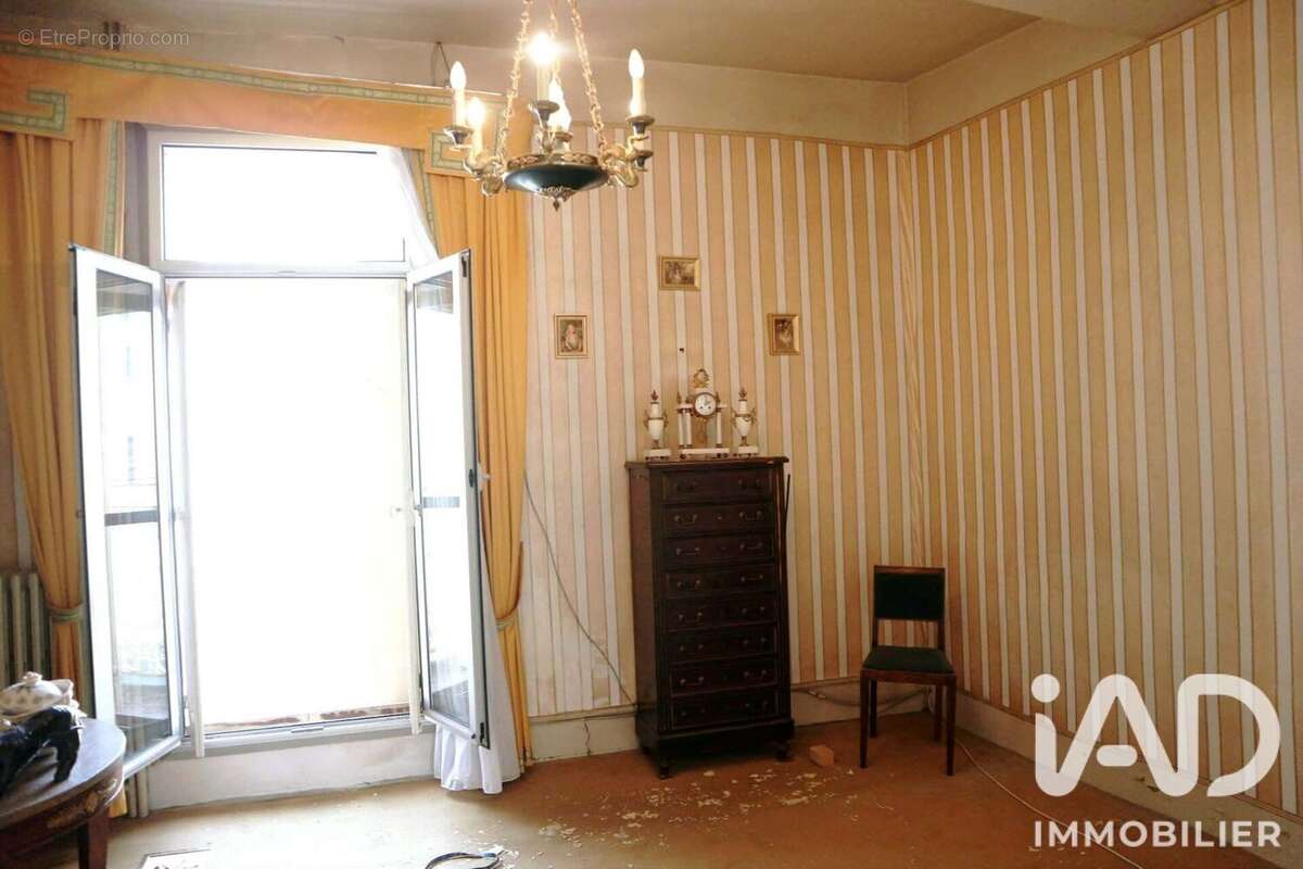 Maison 215 m² à Pouzolles  - photo 9