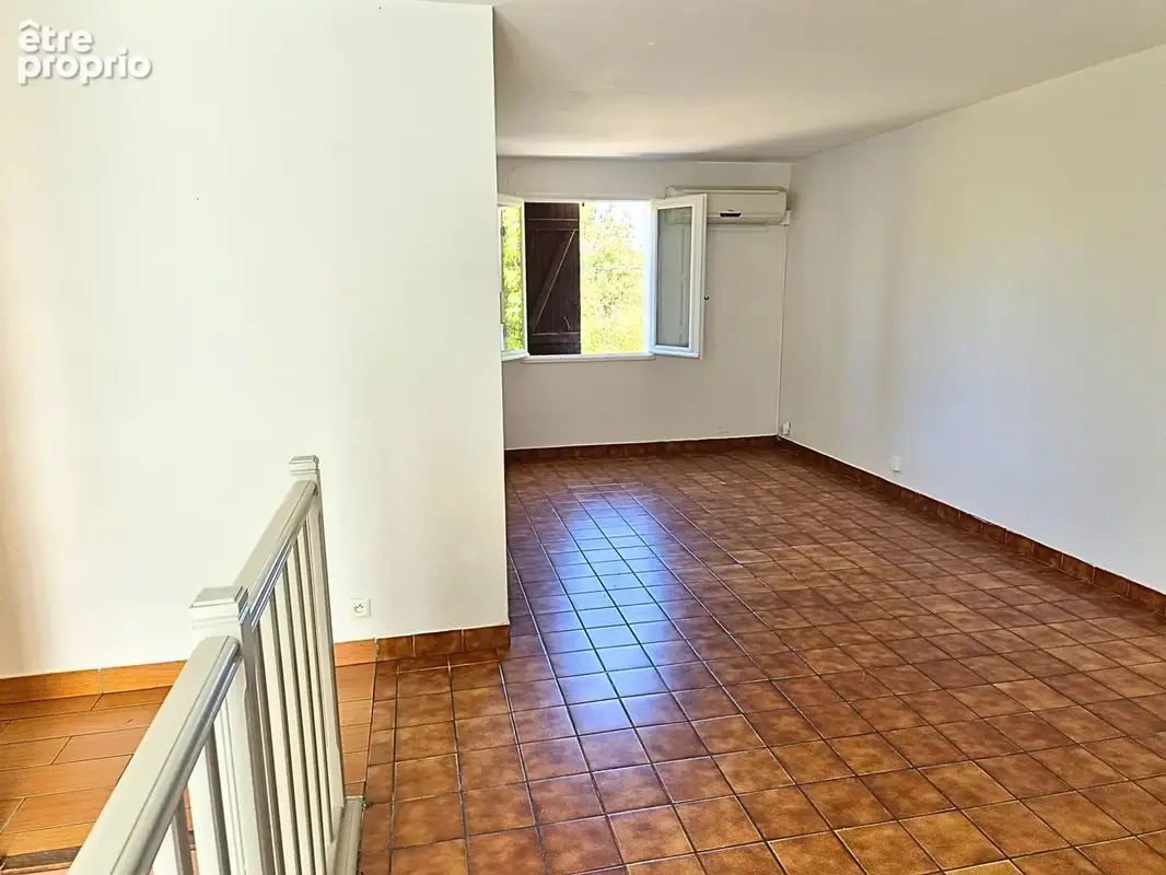 Maison T5 + garage, terrasse, jardin arboré - photo 4