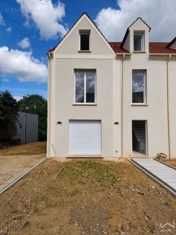 Maison à MAULE