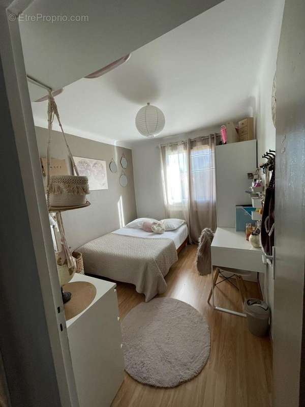 Appartement à LE MUY