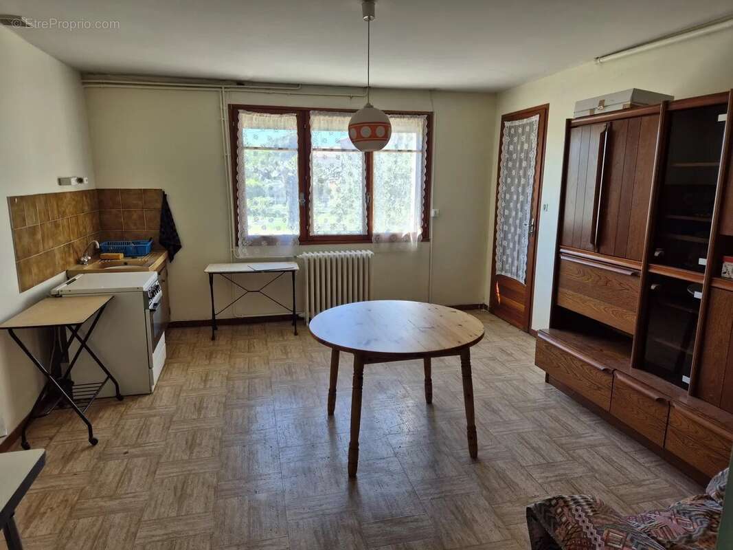 Maison à SAINT-PRIVAT-DES-VIEUX