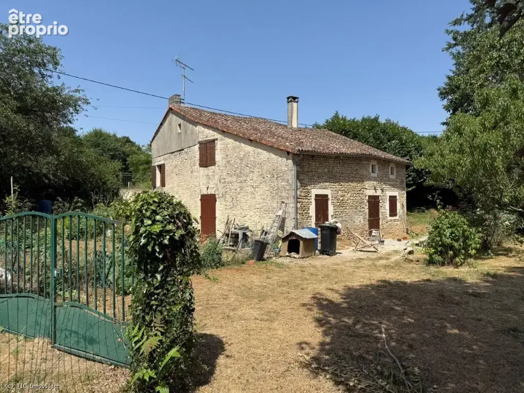 Maison De Village A 5 Minutes De Ruffec - photo 2