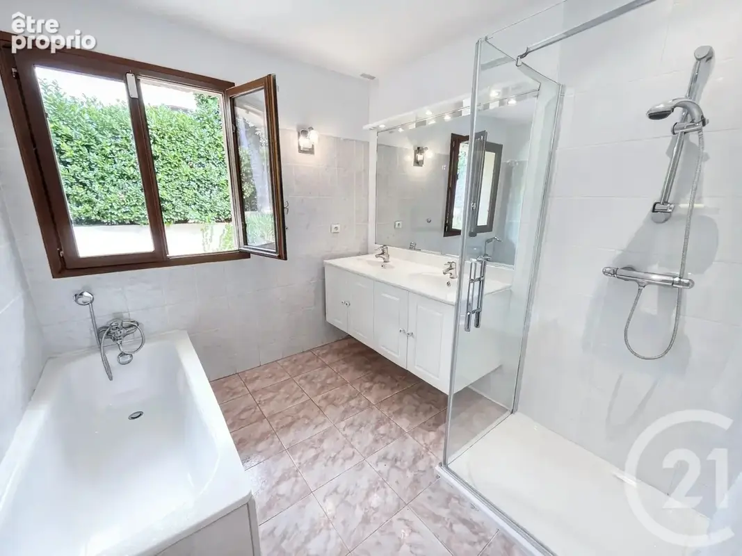 Maison 200 m² à Roquefort-Les-Pins  - photo 13