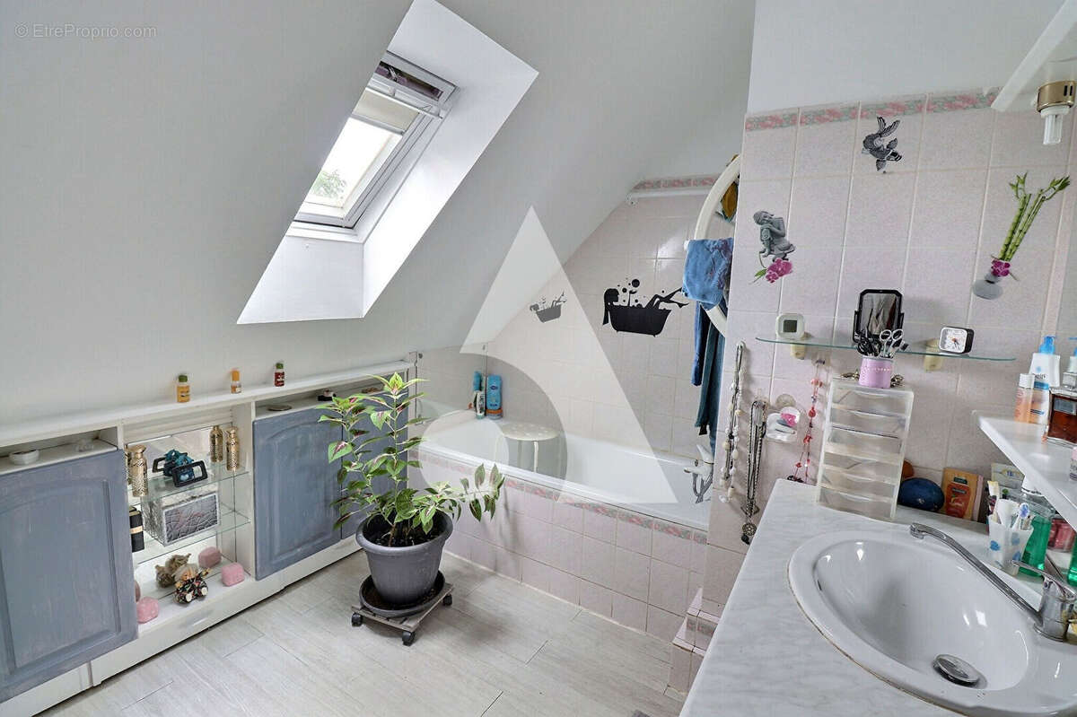 Maison à SAINT-OUEN-L&#039;AUMONE