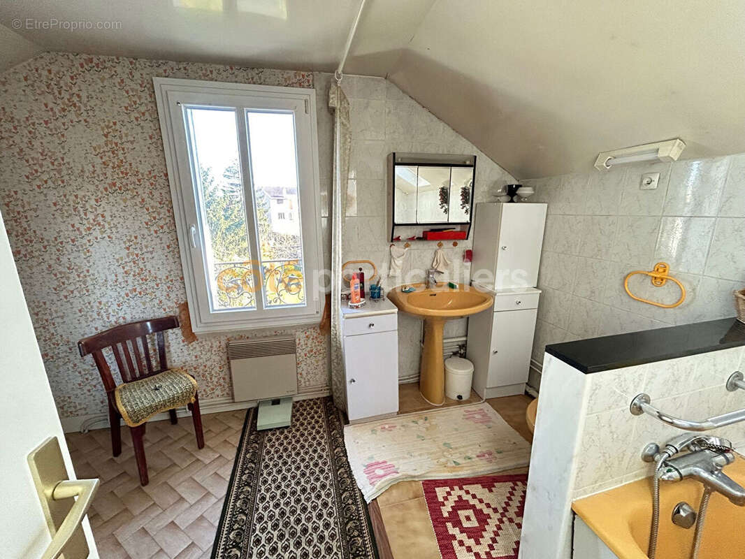 Maison à VILLENEUVE-LE-ROI
