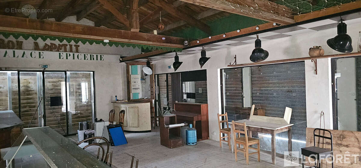 Commerce à SAINT-CLEMENT-DES-BALEINES