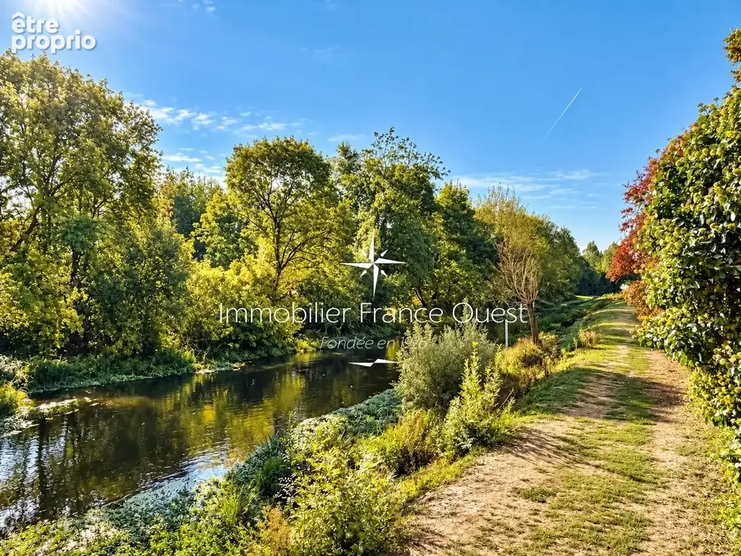 Élégante demeure des XVIIe et XVIIIe siècles avec jardin surplombant la rivière - photo 17