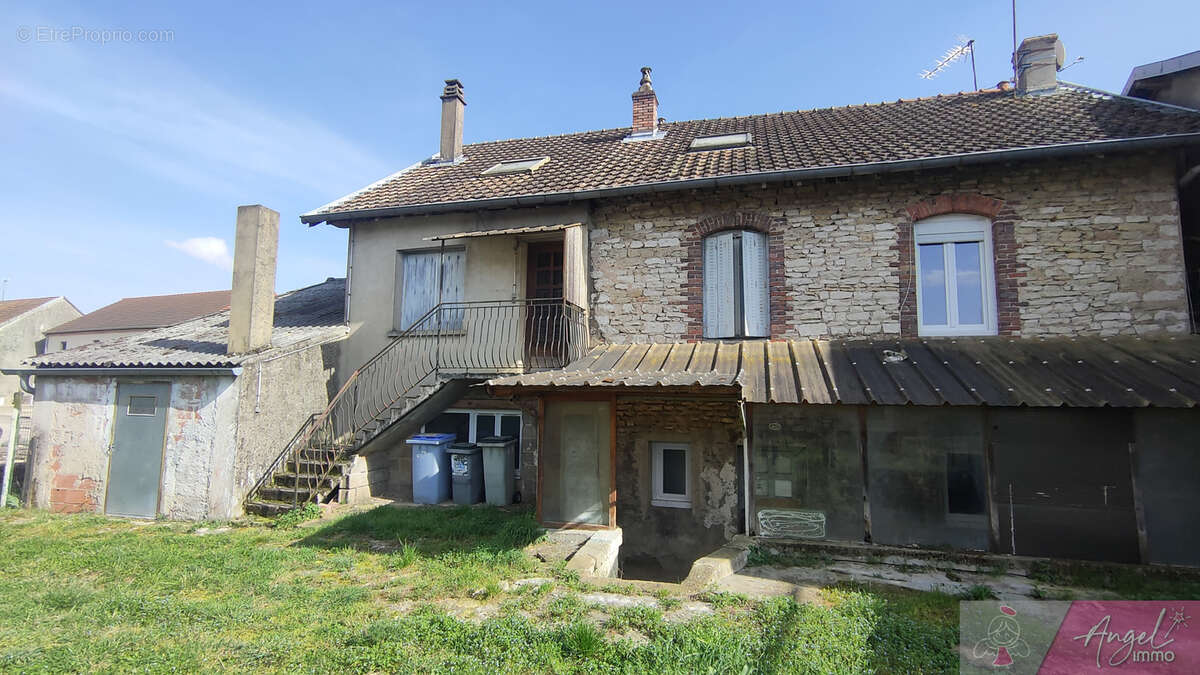 Maison à AMANGE