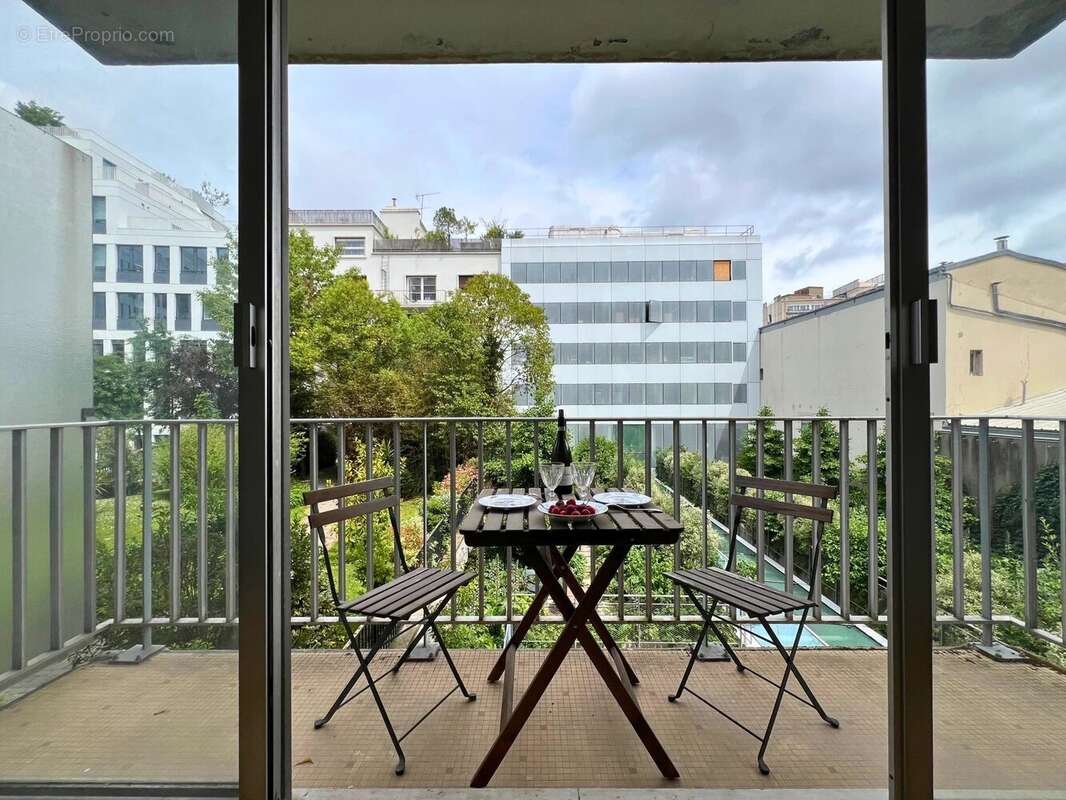 Appartement à NEUILLY-SUR-SEINE