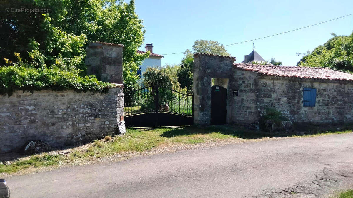 Maison Rustique de Campagne, 3 Chambres, Gîte, Piscine, Dépendances – Fontenille - photo 4