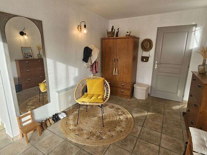 Maison à MONTROND-LES-BAINS