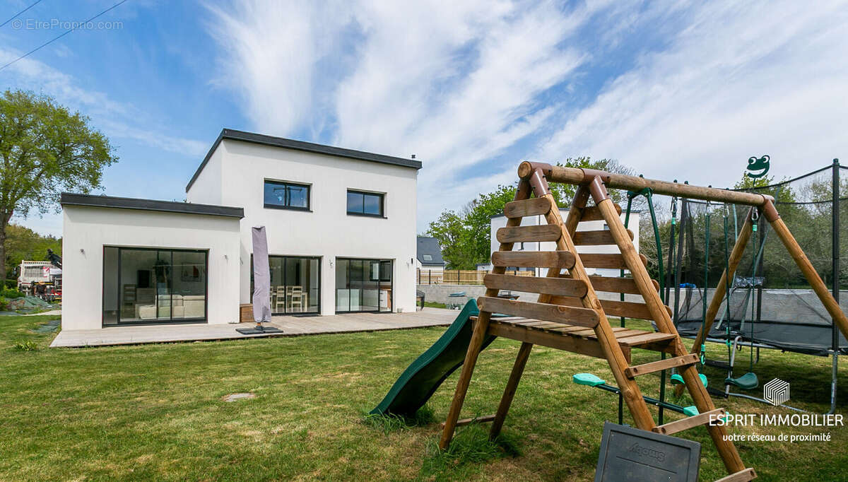 Maison à RIEC-SUR-BELON