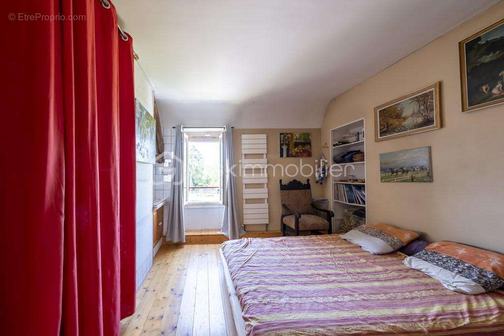 Maison à VERNEUIL-L'ETANG