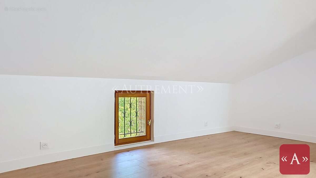 Appartement à SAINT-SULPICE