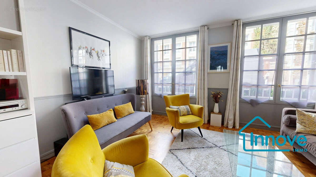 Appartement à VERSAILLES