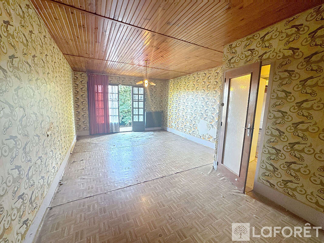 Maison à SAVAS-MEPIN