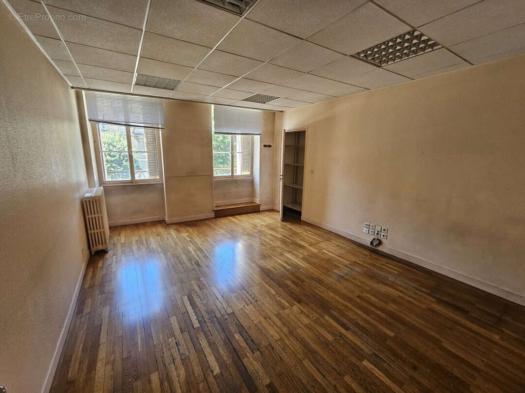 Commerce à SAINT-CLAUDE