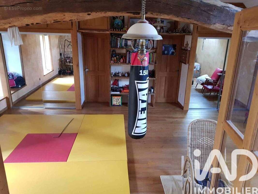 Maison 172 m² à Nanton  - photo 9
