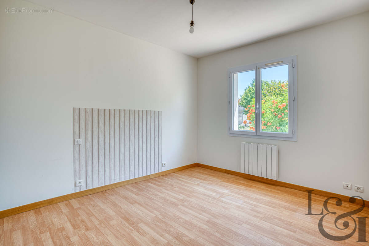 Maison plain-pied 3 chambres à Sainte-Livrade-sur-Lot - photo 13