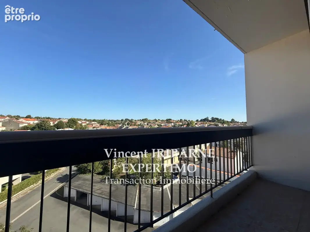 Appartement T2 avec Ascenseur et Garage - photo 6