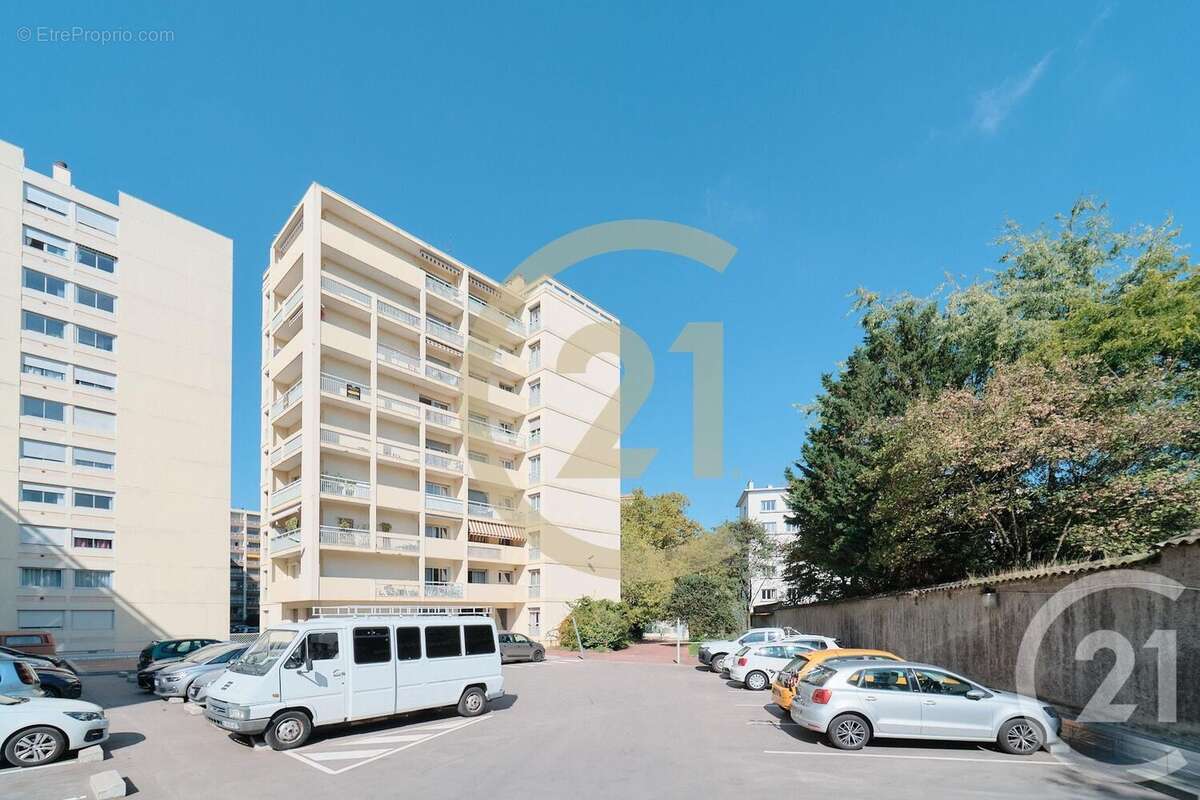 Appartement à LYON-8E