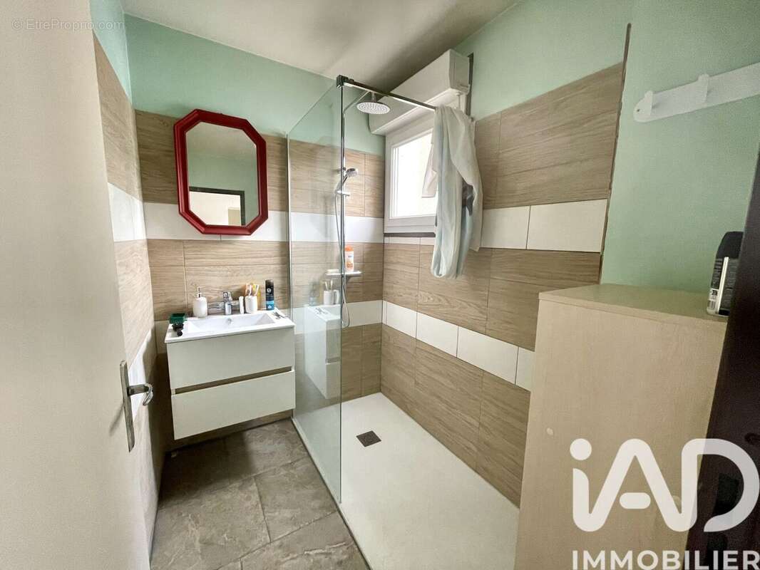 Maison 64 m² à Concremiers  - photo 8