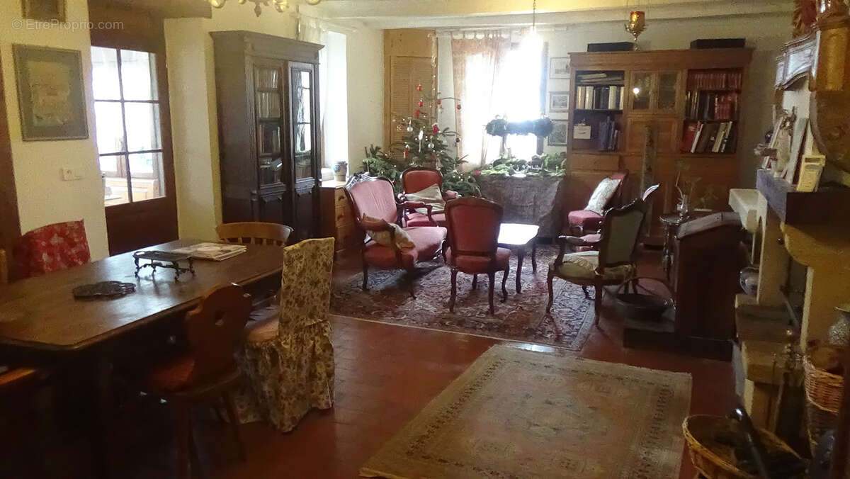 Maison à PERRECY-LES-FORGES