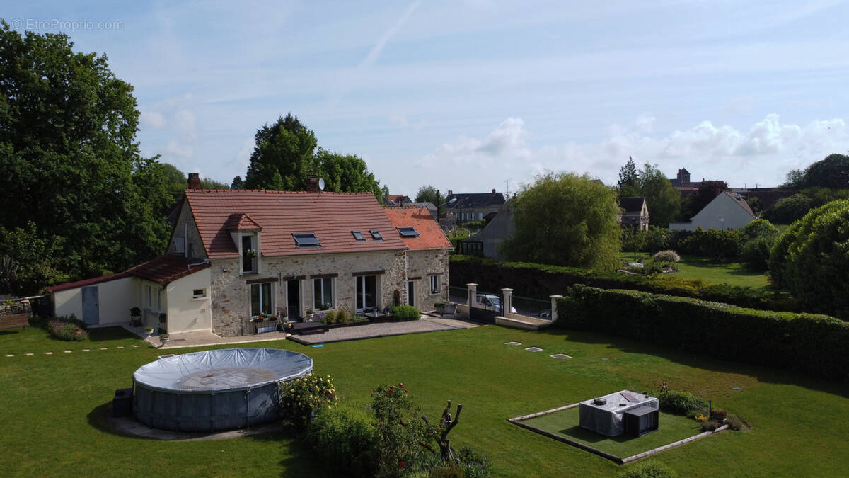 Maison à SAINT-REMY-BLANZY
